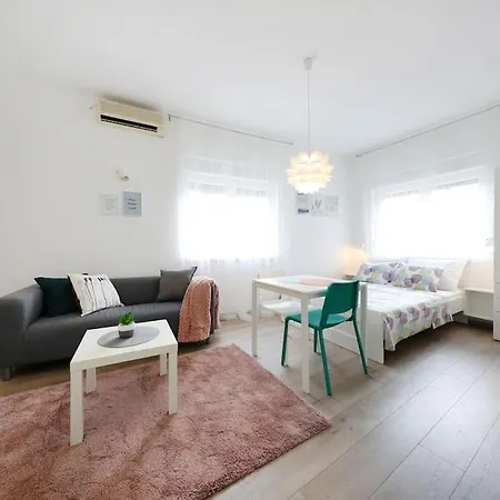 Apartment Old Town Stylish Studio Andi